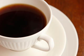 9万人超の日本人でコーヒー摂取による死亡リスク低下を確認