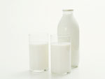 乳製品からカルシウム摂取、脳卒中発症3割減　8月号